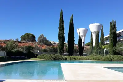 Image de Spacieux, moderne, appartement, idéal pour des vacances familiales et les golfeurs