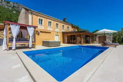 Image de Maison de vacances Bribir pour 2 - 8 personnes avec 3 chambres Ă coucher - Maison de vacances