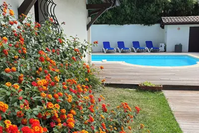 Image de Villa piscine proche de la ville et de la plage idéale pour les familles