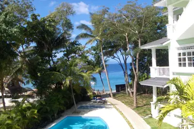 Image de 1 Br Beachfront Luxury Condo meilleur spot Intown - Aucune voiture nécessaire - lit King Too!