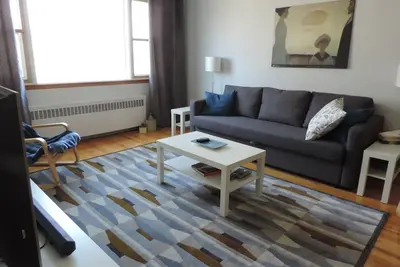 Image de Conviviale et familiale. . . Votre Montréal Home Base à tous Attractions et événements