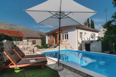 Image de Endroit convivial pour se détendre et profiter de la baignade, du soleil et de la tranquillité