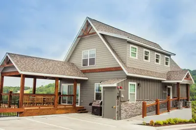 Image de Serenity Now - Nouvelle maison à Chateau Cove! ! Incroyables Lakeviews! !