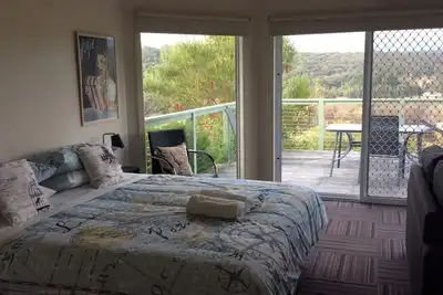 Image de Hébergement indépendant pour couples avec vue spectaculaire sur la vallée