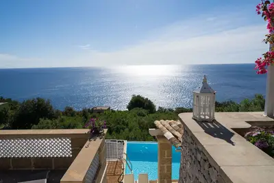 Image de Puglia salento Salento construction vue mer entourée d'oliviers centenaires
