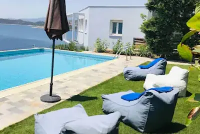 Image de Villa Modo Mare avec piscine privée-vue sur la mer-seulement 45min. depuis l'aéroport