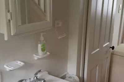 Image de Landon Cottage est dans le village riverain de Sherwood sur la côte est du Md