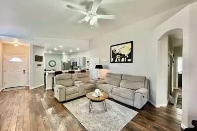 Image de Perfect Reno Home for Local Events, 10 personnes