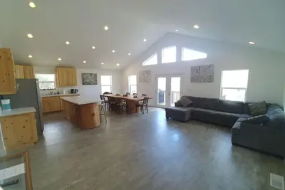 Image de Mountain Place, 26 miles de Yosemite