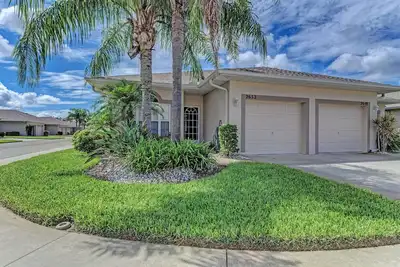 Image de Palm Breeze Villa près de la plage!