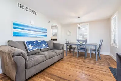 Image de ★ 4 min à pied KelloggPark ★ Dtown Plymouth ★ Stationnement ★ Wd ★ 5