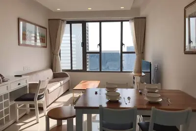 Image de Retraite dans la belle et détendue apt * 3 minutes de marché de Ben Thanh * Jardin sur le toit