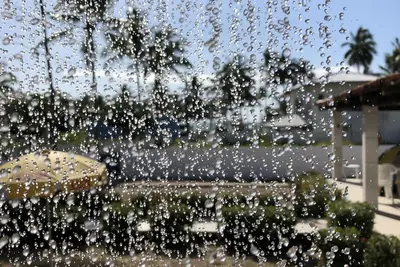 Image de Repos, pied dans le sable et tranquillité