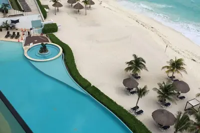 Image de Quieres Pasarla Bien En Cancun? Quieres Tener Vista Al Hermoso Mar? Aca Lo Tiene