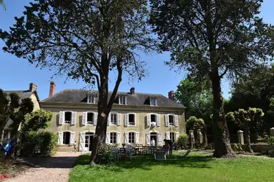 Image de Le Domaine du Ruisseau avec Piscine 18-35 personnes