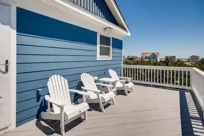 Image de Venez jouer dans cet hôtel avec vue sur la mer, avec bain à remous, piscine solaire, piscine et salle de jeux