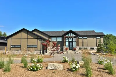 Image de Caspian Cove - Lac Érié près de la région viticole de Niagara