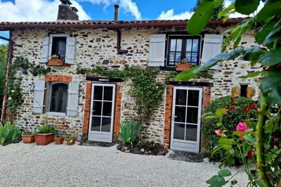 Image de La Belle Grange. Une grange magnifiquement restaurée avec bain à remous privé.