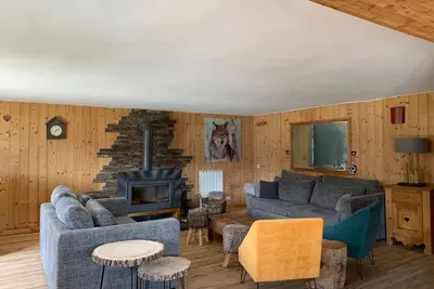 Chalet de standing 14 pers avec sauna, proche télécabine et grande terrasse à Pra Loup