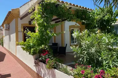 Image de Casa Montana; paix et espace. Tout le luxe près de la côte avec parking privé.