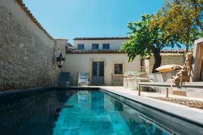 Image de location vacances Italie, sicile, Palazzolo Acreide, en ville, piscine, climatisation, Wi-Fi, villa a louer pour louer sicilia
