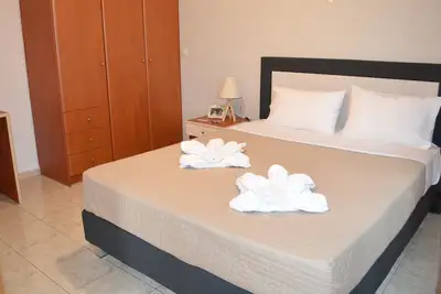 Image de Appartement économique, 3 personnes, Centre ville, Aucune voiture nécessaire, À côté de tavernes, bars, commodités 21