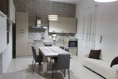Image de À la maison de Pamy, confortable et spacieuse, équipée de tout le nécessaire.