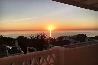 Image de Belle maison de vacances près d'Estepona avec magnifique vue mer dans un espace clos