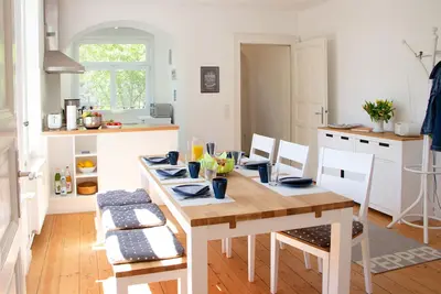 Image de Hufelandstern - Bel appartement dans un immeuble ancien au centre de Bad Wildungen