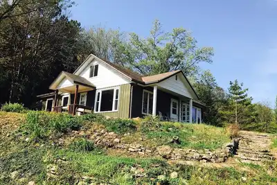Image de Profitez d'un séjour de détente au Chickadee Cottage dans le Richland Center Wisconsin