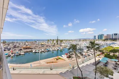 Image de Ilikai 441 vue port de plaisance