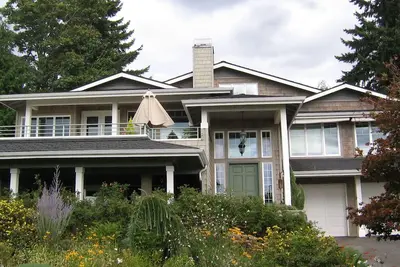 Image de Vues sur le lac et la montagne - 2 chambres, 3/4 salle de bain