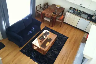 Image de Condo Rempli De LUMIÈRE À 2 ÉTAGES À PROXIMITÉ De La QUATRIÈME Rue De Berkeley