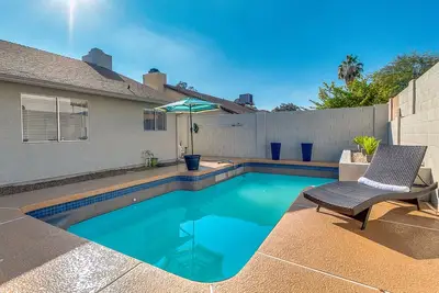 Image de Élégante maison unifamiliale, à quelques pas de Kierland, piscine privée, 5 lits