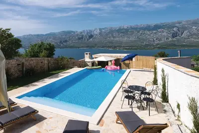 Image de Magnifique maison Ă Vinjerac avec sauna