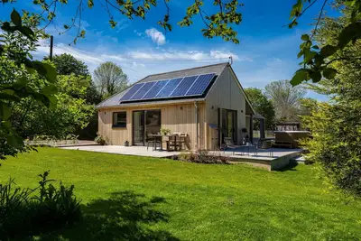 Image de Sunnybrook - Carbon Neutral House avec le nouveau spa à bois premium (Shaldon)