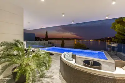 Image de Incroyable villa en bord de mer Flore- Sal Mare Agency