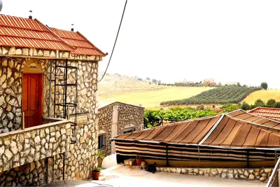 Image de nous sommes un hôtel familial situé au mont Nebo
