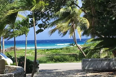 Image de Charme Caymanian style Location Maison avec piscine privée - 3 càc 3 salles de bain