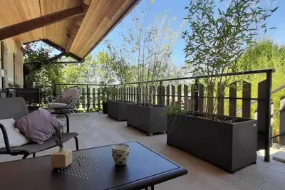 Image de Annecy le vieux, idéalement situé, 2 pièces tout confort, terrasse et jardin.