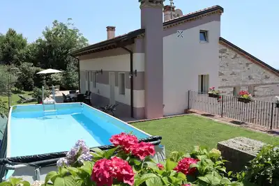 Image de Raffiné, romantique, avec piscine, panorama, Wifi, dans les collines à 10 minutes de Vicence