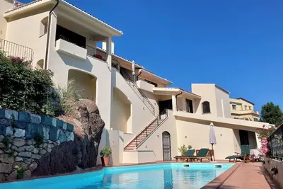 Image de Villa exclusive avec piscine au-dessus de Taormina, vue de l'Etna et de la mer