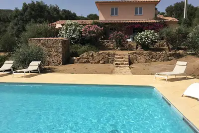 Image de Maison 6 personnes avec piscine et Ă 4 kms de la mer, Corse du sud