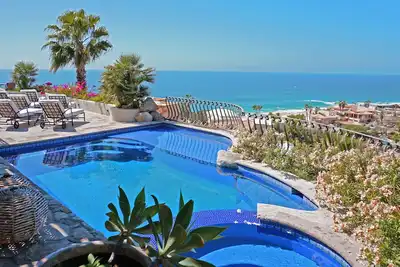 Image de Villa Las Flores - 7 chambres, côté Pacifique de Pedregal - Vues impressionnantes!