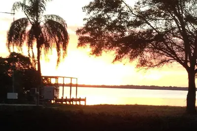 Image de Belle maison. Immense cour. Vue sur la baie de Palma Sola. Près de Anna Maria Img Academy