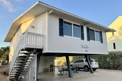 Image de Deepwater Canalfront Home W / Boat Ramp