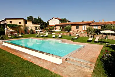 Image de Appartement De Ferme Avec Piscine PRÈS De Cortona En Toscane (4 + 1 personnes)