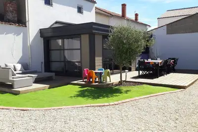 Image de Grande Maison 5 Chambres Centre Ville Tranche sur Mer, Accessibilité Handicapés