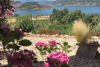 Image de Gîte Mas du Lac au Salagou