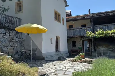 Image de Un objet de l'amant: Petit tour historique avec jardin idyllique